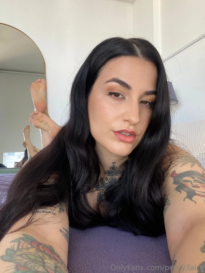 Come entertain your goddess 