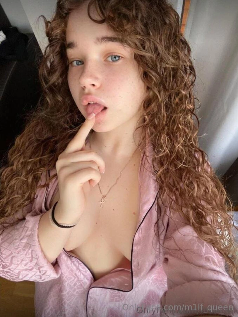 Rosie_mi now wet oh my god rosie_mi wants you i heard this cutie likes part 112 