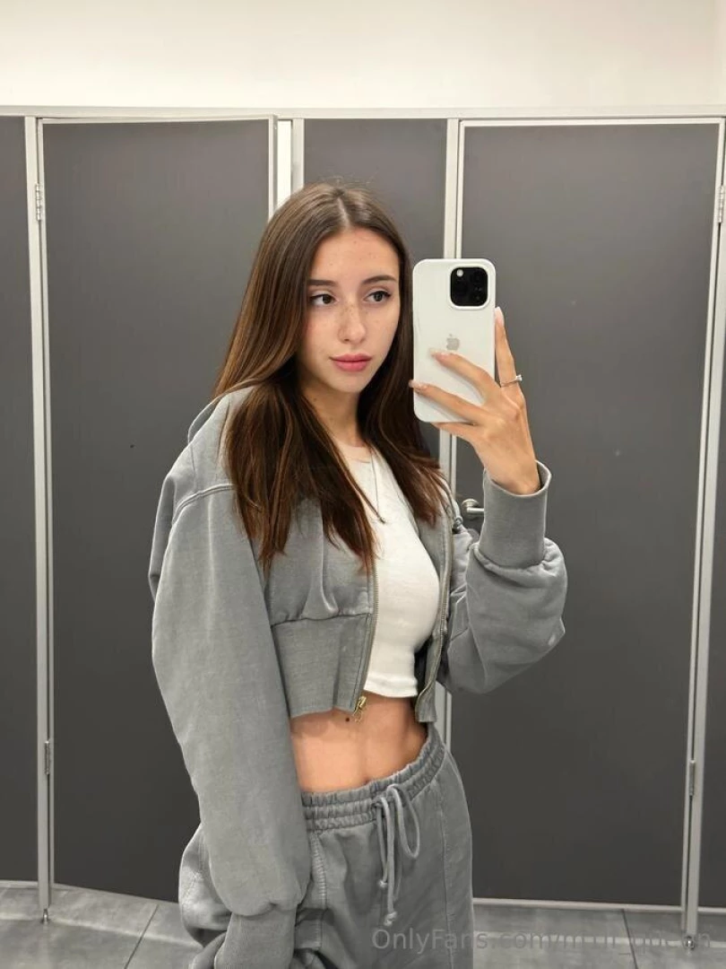 Hot girl iisabella_love this innocent cutie iisabella_love loves to part 25 