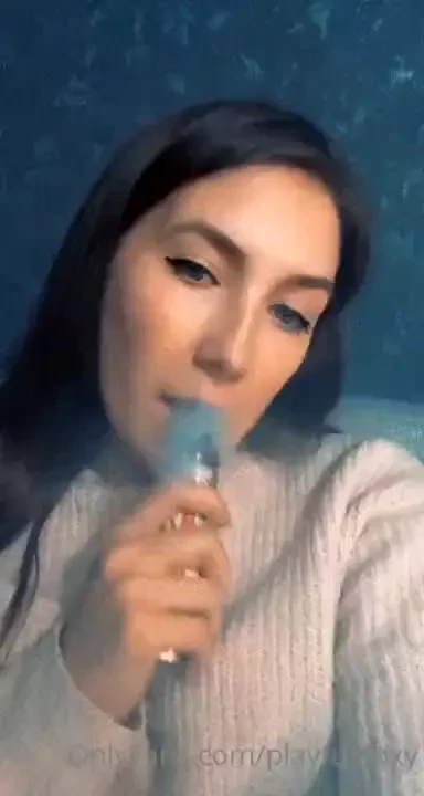 Smoking girl 