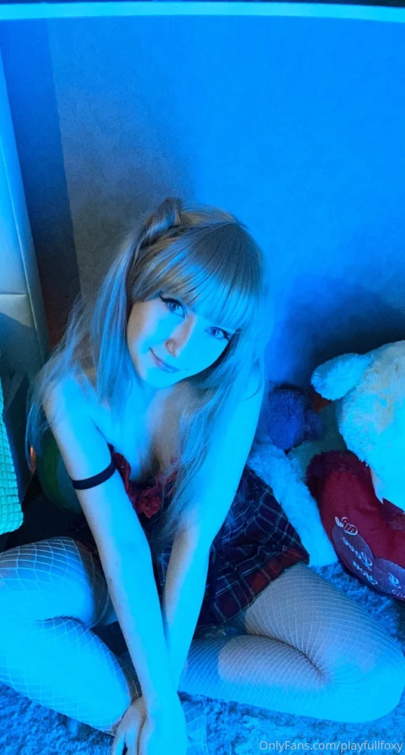 Neon girl part 1 