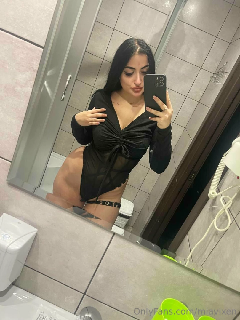 How do you like my clothes you want to rip them off me 