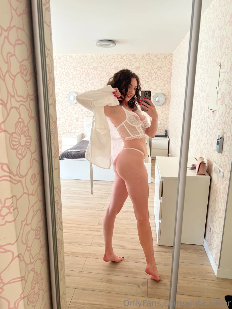 The morning should start with a good mood and invigorating sex 