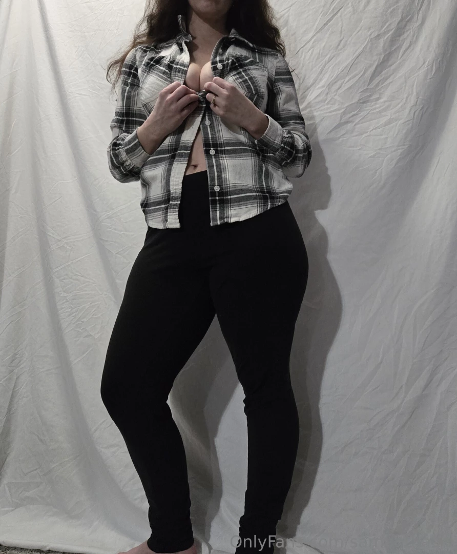 I am soo wet by the time i m done fucking my pussy would you clean me 