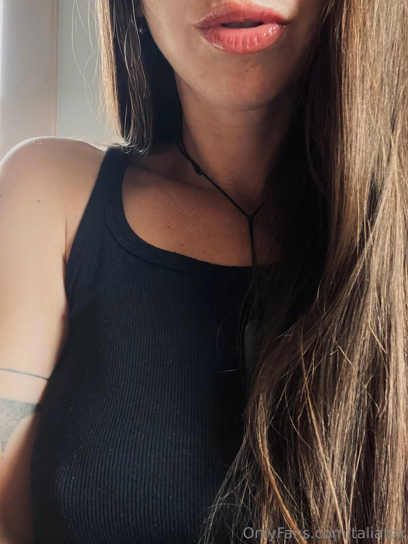 Glossed up and ready for you to use my mouth 