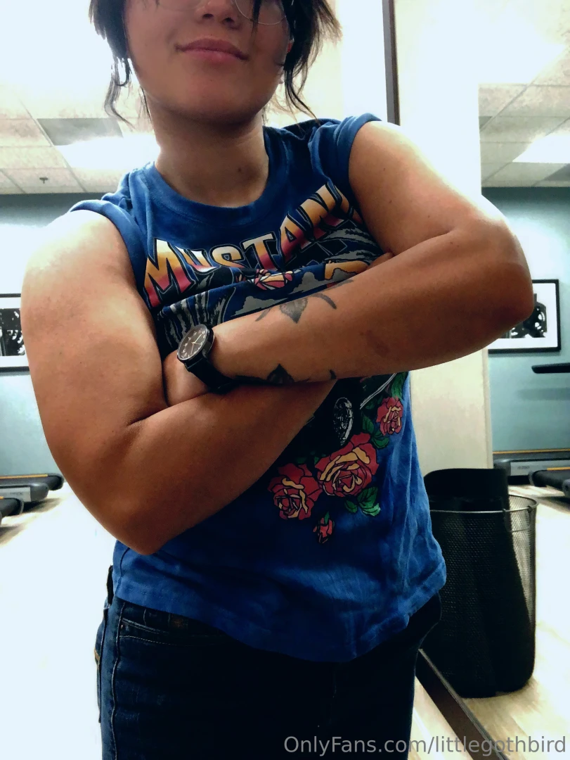 Mommy just wanted to share some post workout photos after doing her 