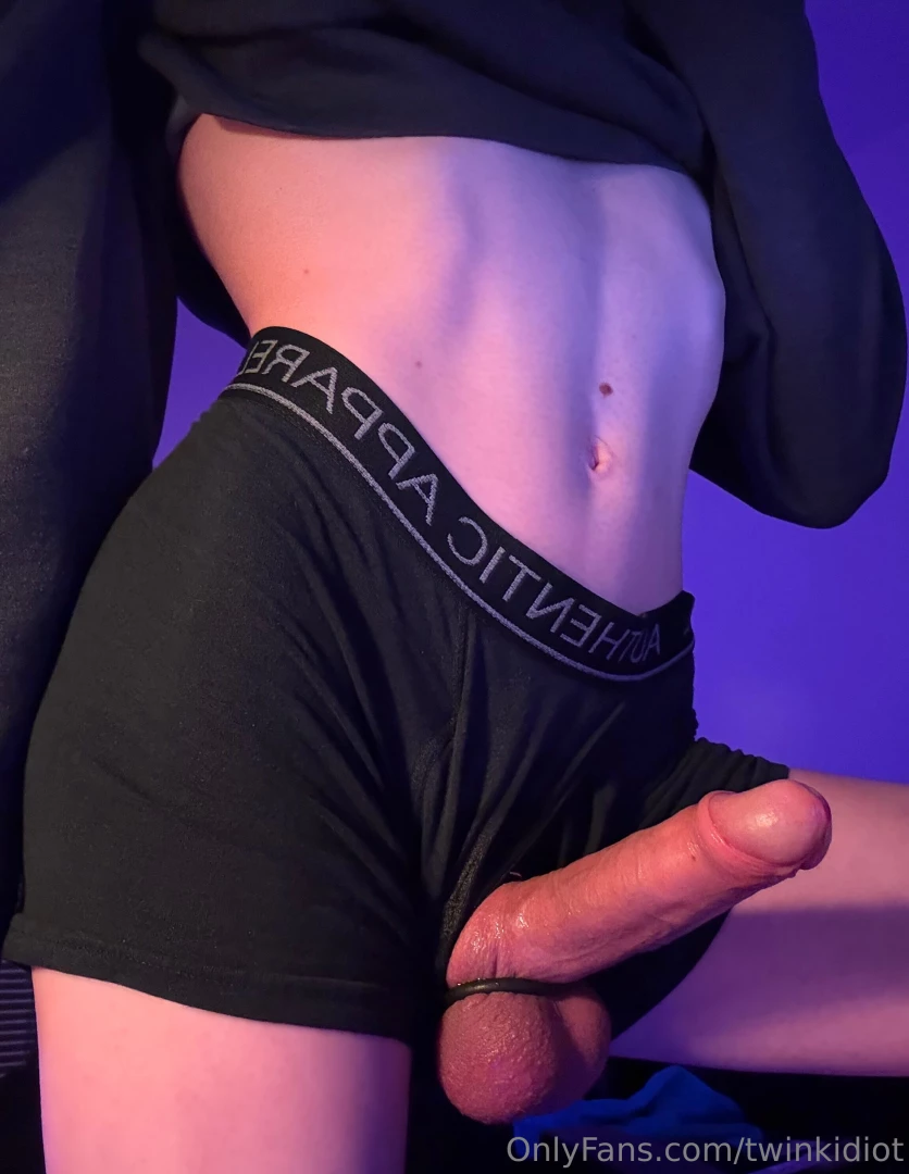 Just some pictures of my bulge and conk 3 new video tomorroowwwwwww 