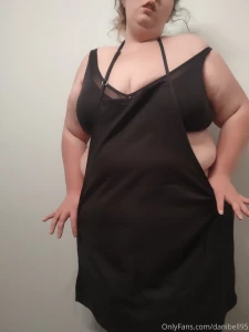 Have my work apron on how would you like me to serve you xx