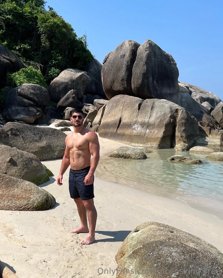 Bicepsking-free part 1 