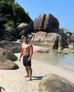 Bicepsking-free part 1