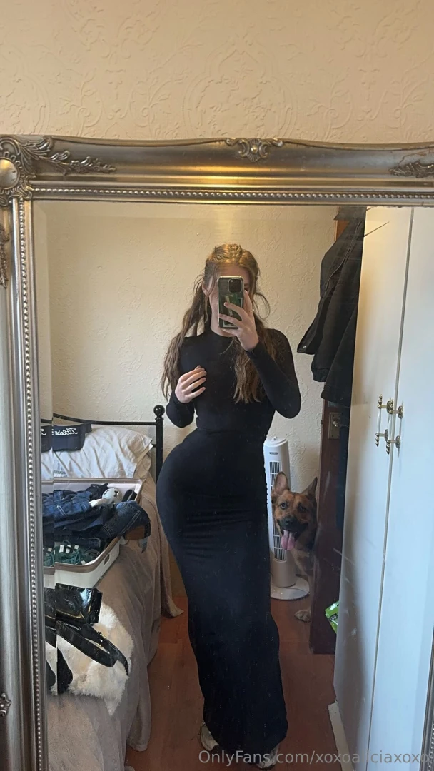 Merry xmas free treats and surprises all day tomorrow join now https 