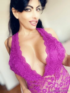 I m so horny rn dm me babes https onlyfans com claudiasmith c2 part 1