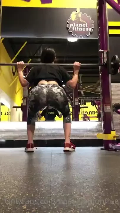 Squats squats squats squats squats everybody 