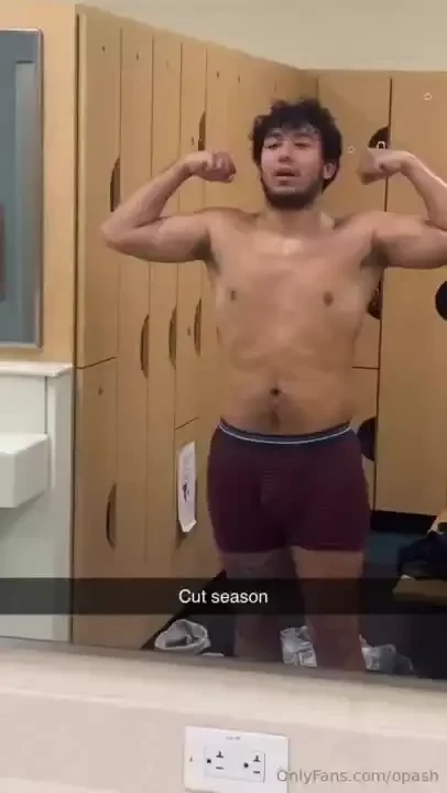 Go add my best friend from school drewzfanz might drop a wrestling 