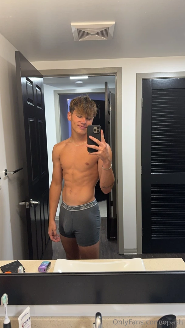 Hot male collab dropping tomorrow 