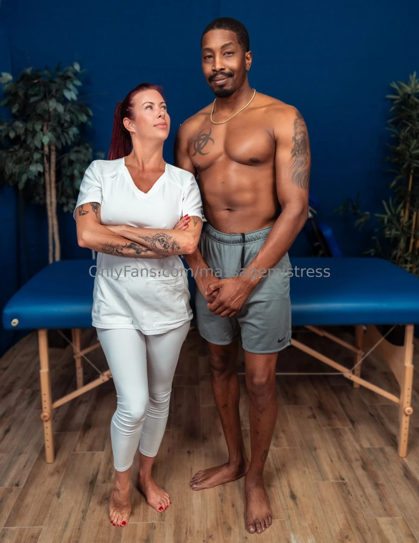 Now this is what i call deluxe massage therapy 