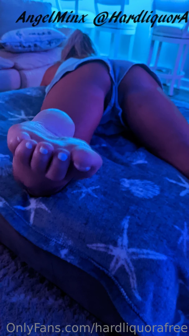 Are you a petite foot fan i m size 6 and love to have my feet part 5 