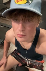 Horny at the gym wyd