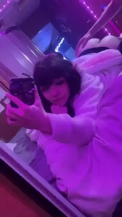 He started fingering me hehehe i felt cute in this outfit part 1 