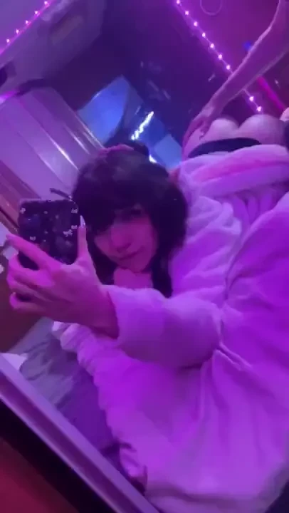 He started fingering me hehehe i felt cute in this outfit 