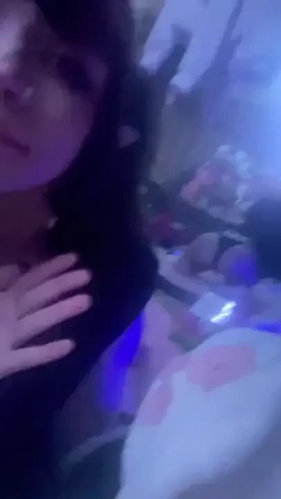 Haiii im elfing tonight 