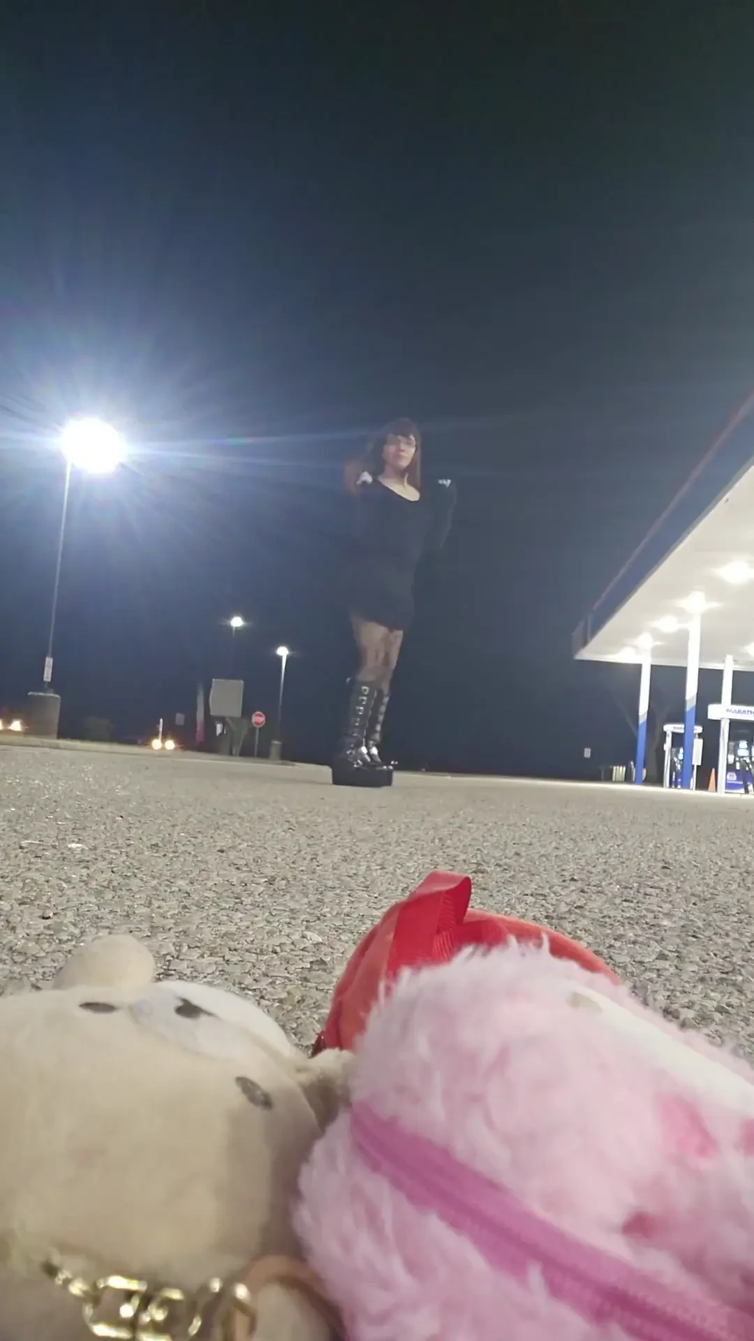 Gas station wh0re xoxoxo goth fishnet part 1 