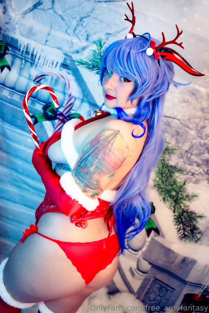 The holidays are fast approaching won t you spoil me https throne com 