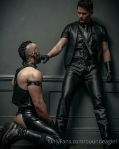 Coltonreecexxx tight leather gloves taste great