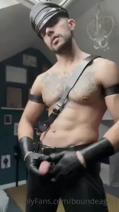 Need someone to gear up and come play with me 
