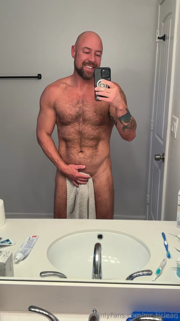 Heading to florida this week with thehotwifetour those who tip 20 or 