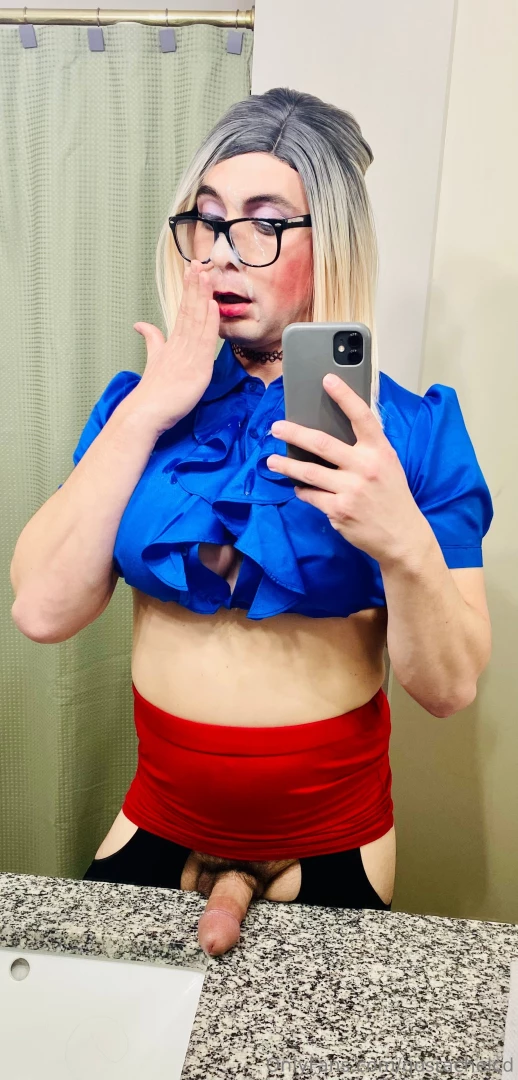 Thick loads all over my slutty face dm if you re interested in part 3 