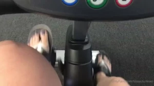 Working out these legs so my ass looks great in heels part 4