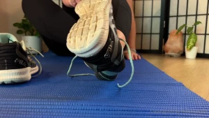 Pervy gym freak gets caught sniffing my shoes you really decided to