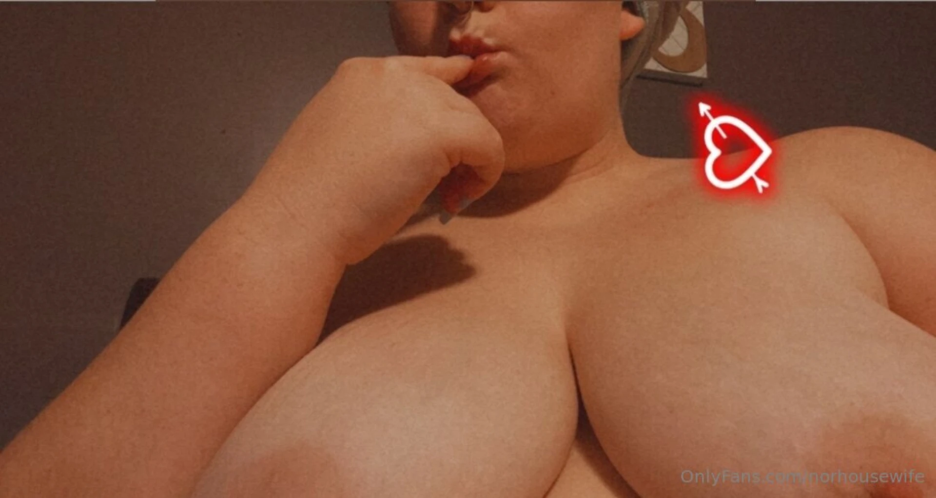 If u wanna have a good time subscribe lolovevee i m active everyday 