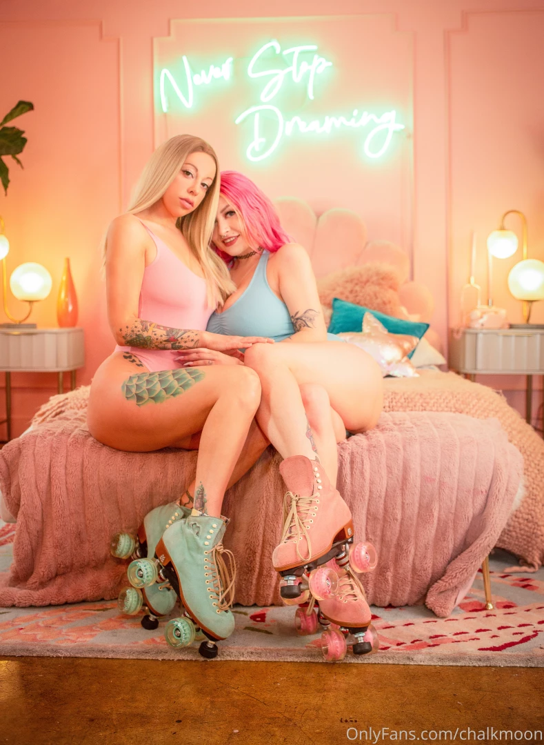 You can see the rest of these cute pics of missleemalee and i on my 