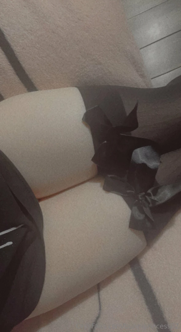 Take my thigh highs off with ur mouth lt 3 part 2 