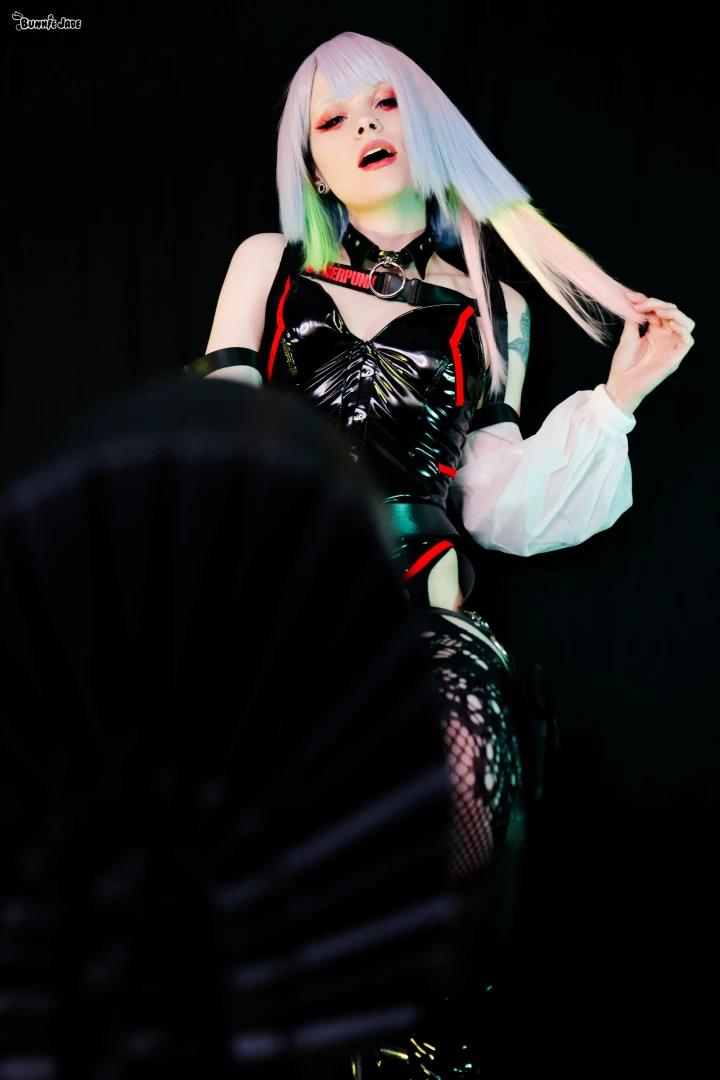 Lucy - cyberpunk edgerunners cosplay 