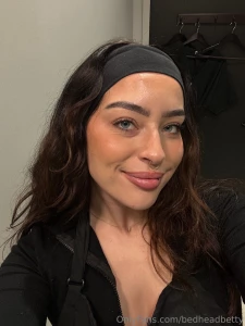 Add a headband and suddenly i m feeling sporty