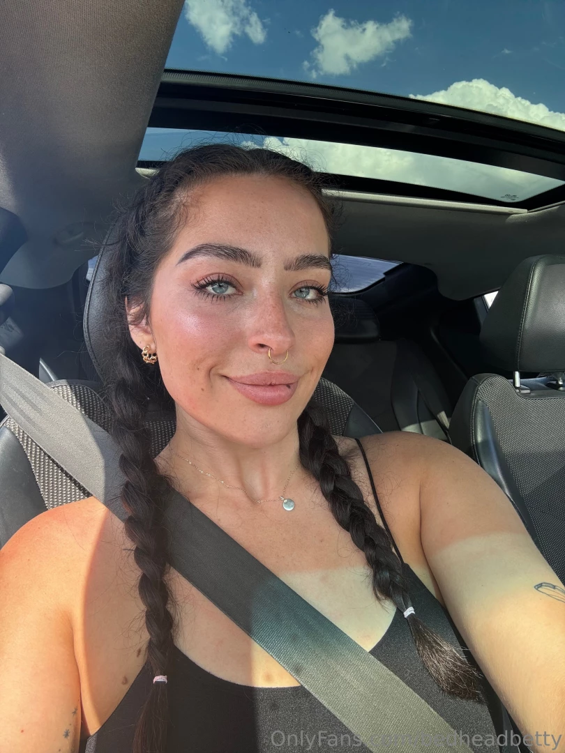 Do you prefer to pull on my pig tails or braids 