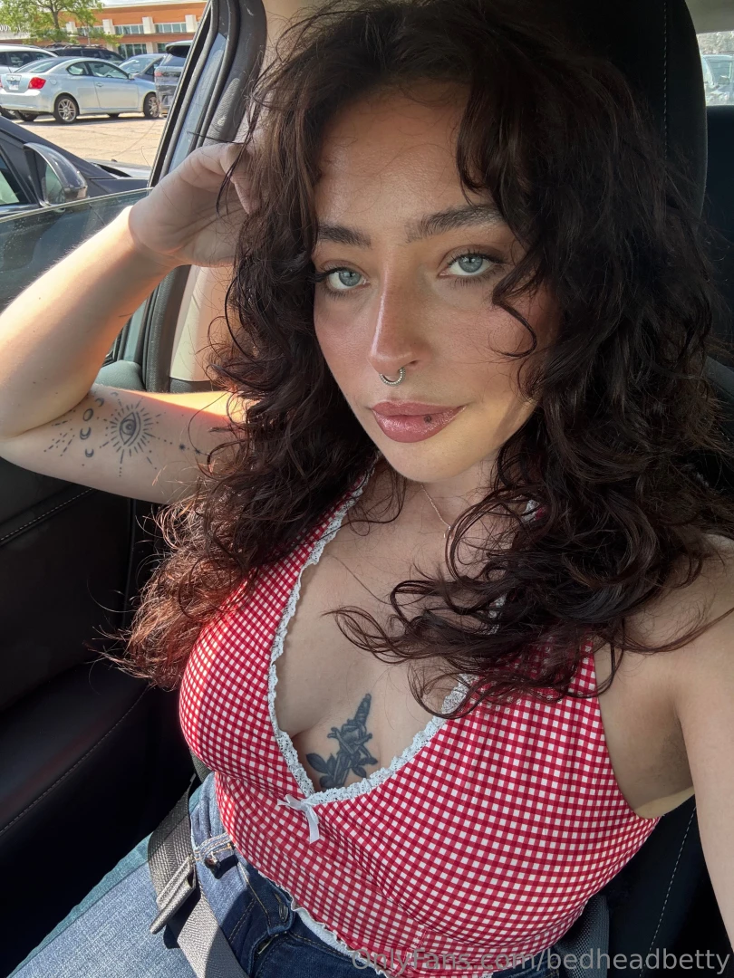 Eyes are up here babe 