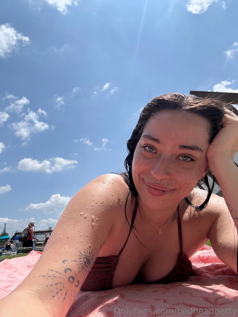 My ass is sunburnt 