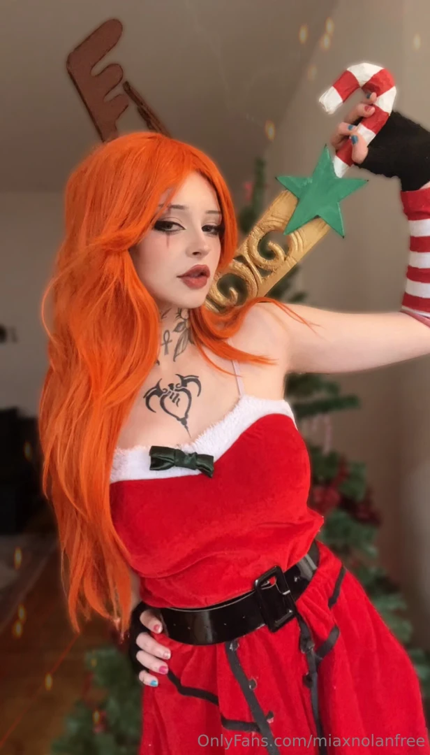 Xmas month means xmas cosplay 3 here is my katarina slay belle part 2 