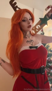 Xmas month means xmas cosplay 3 here is my katarina slay belle part 1