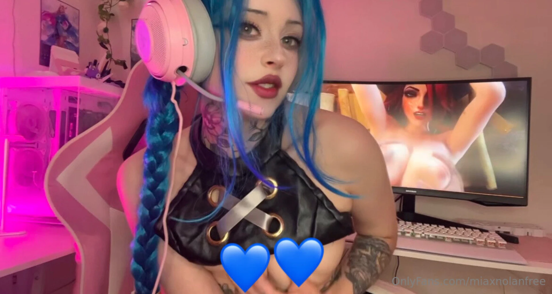 Jinx was deep into a lol match all focused and fidgety when a weird 