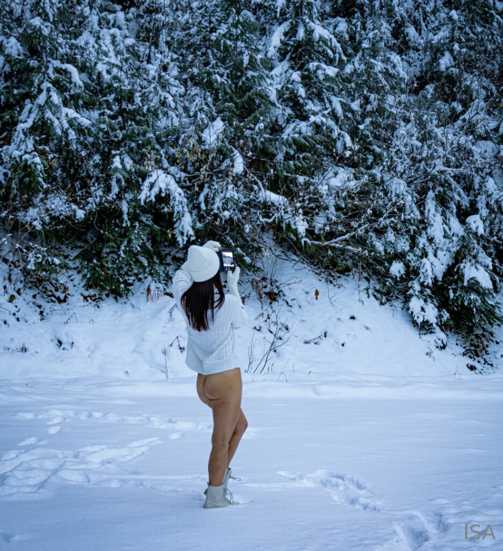 Snow day nudes for a snow day here in the pnw and many places part 12 
