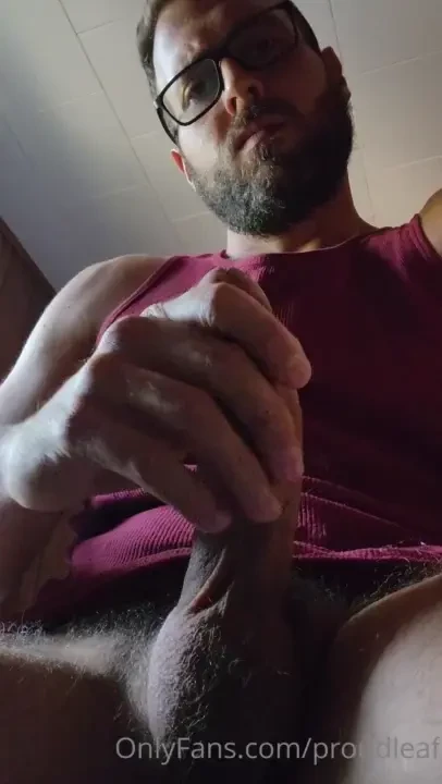 Powerful cumshot 