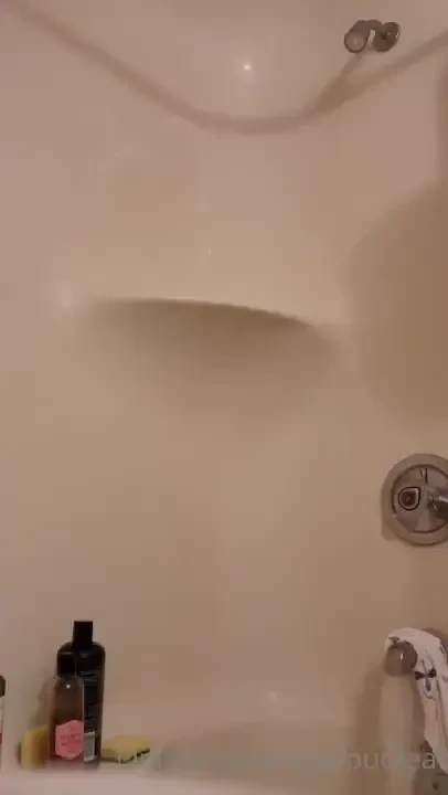 Pumping up and shooting a huge load 