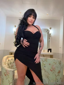 You can look but you nbsp know nbsp you wanna see what s underneath