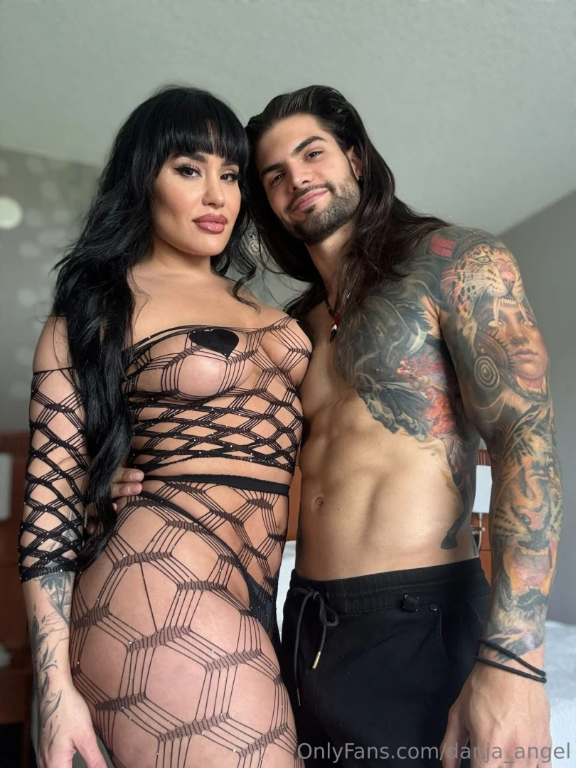 The instacart guy was so damn hot i accidentally lost my wallet but 