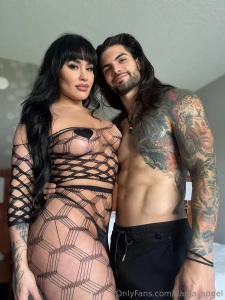 The instacart guy was so damn hot i accidentally lost my wallet but